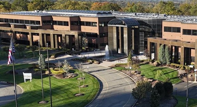 Woodcliif Lake office