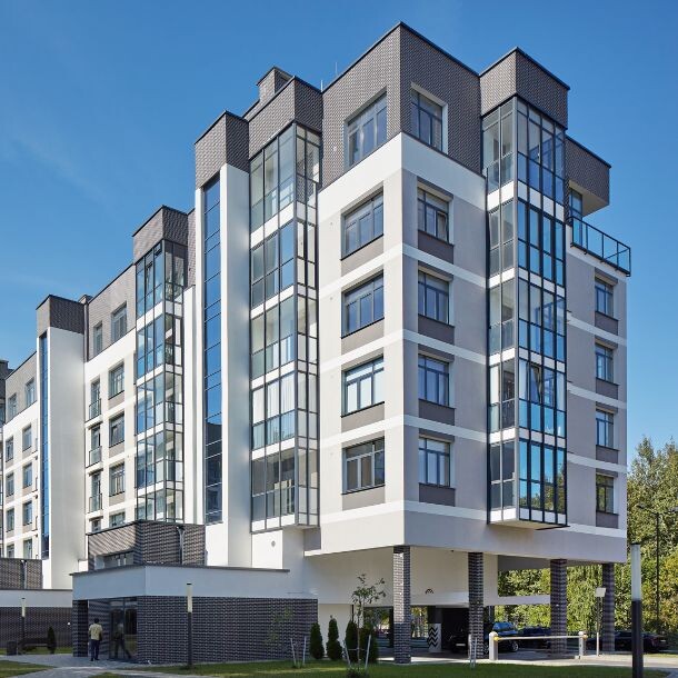 Wide shot of an apartment building